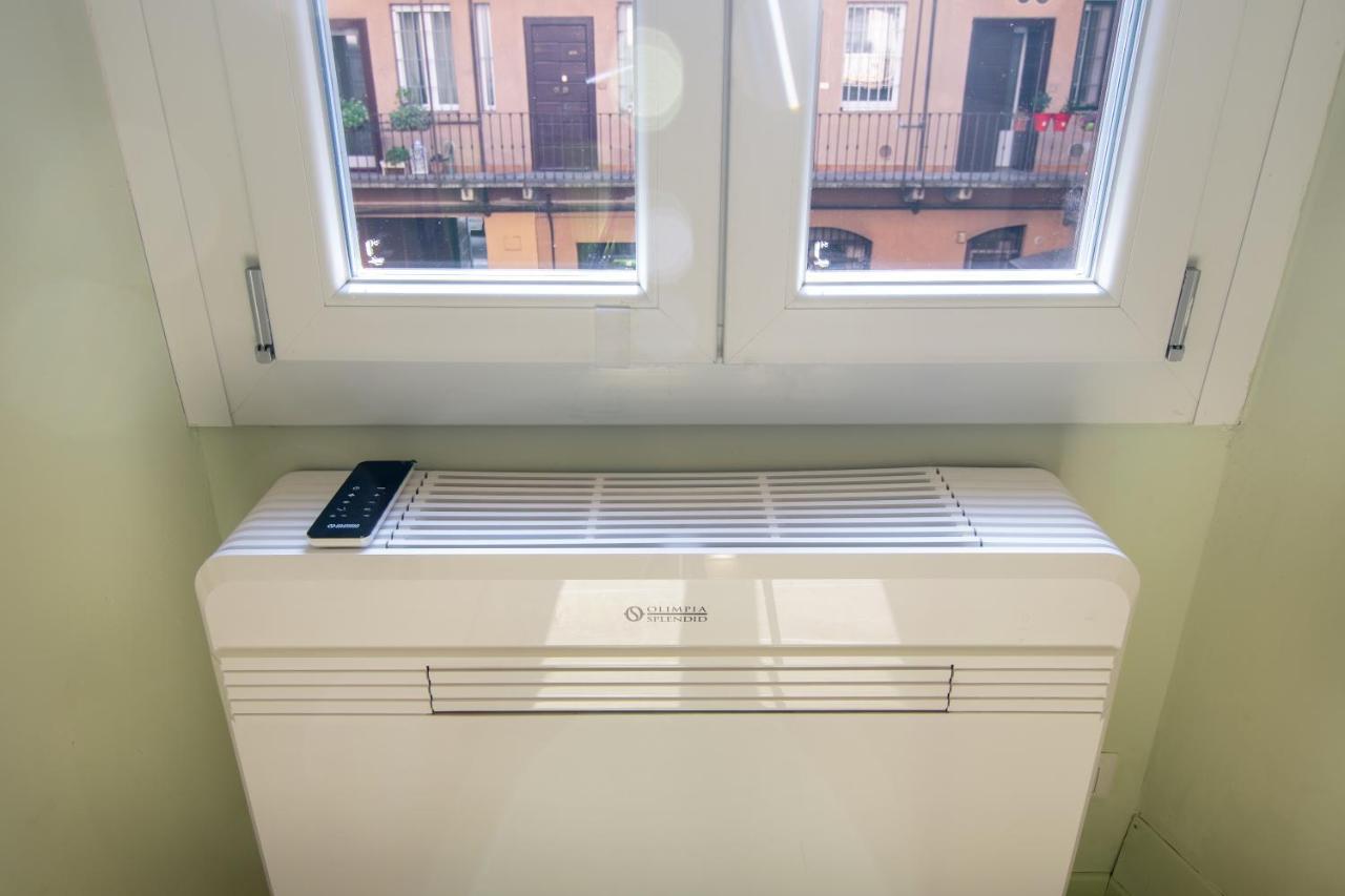 Soppalchino In Via Savona Apartment Milan Luaran gambar